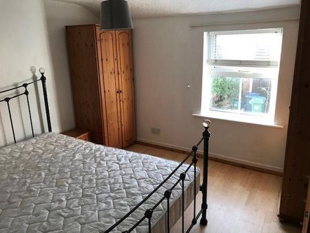 2 bedroom cottage to rent - Photo 2