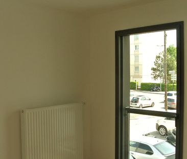 Location Appartement 2 pièces 42m² CALUIRE ET CUIRE 69300 - Photo 3