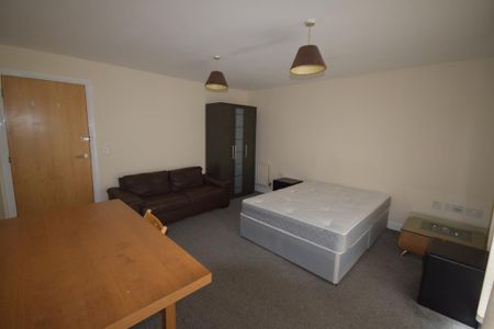 3 bedroom apartment to rent - Photo 3