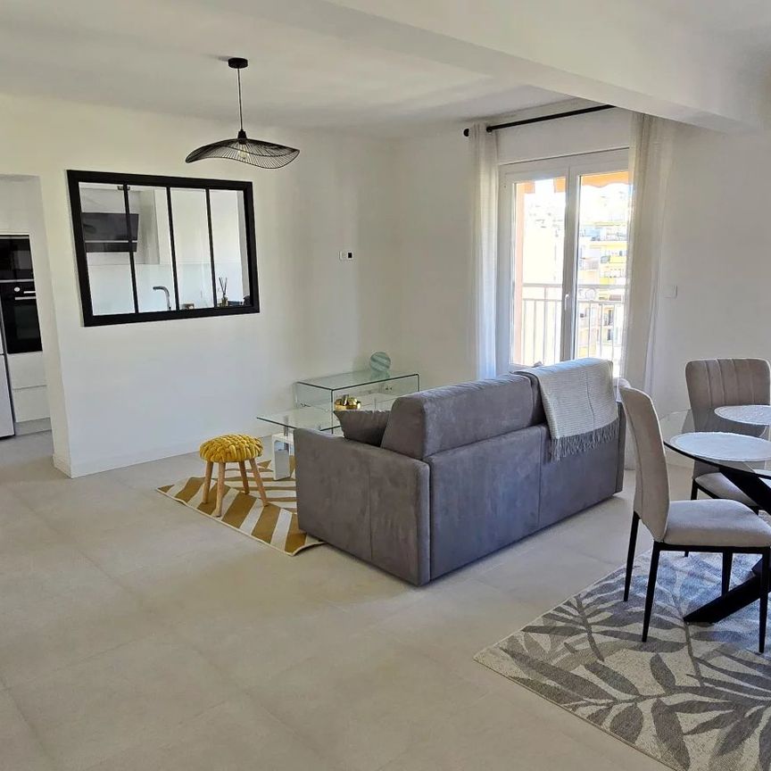 Location Appartement 2 pièces 53m² ANTIBES 06160 - Photo 1