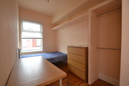 5 bedroom terraced house to rent - Photo 3