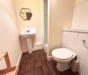 2 bedroom flat to rent - Photo 5