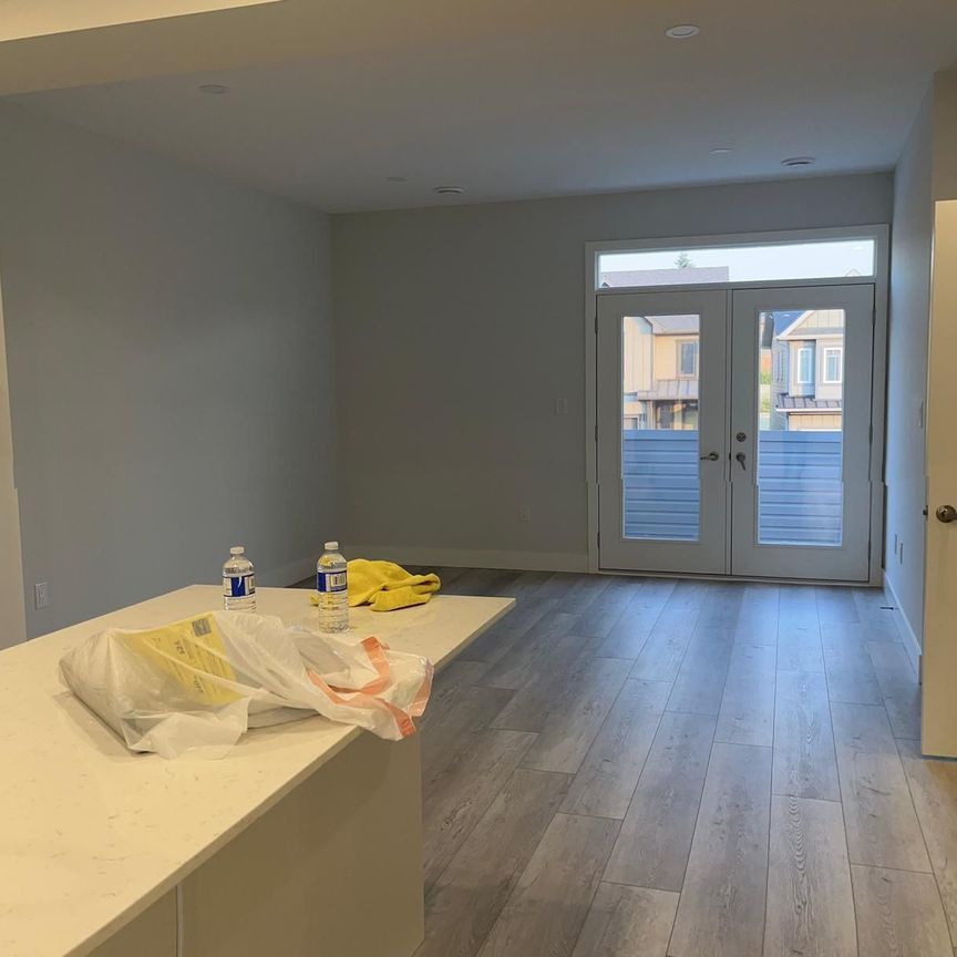 For Lease - 990 Deveron Crescent Unit# 3, London South, Ontario - Photo 1