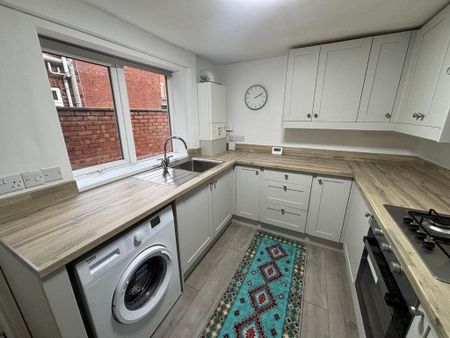 2 bedroom terraced house to rent - Photo 5