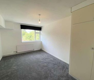 Black Horse Parade, Eastcote, HA5 - Photo 2