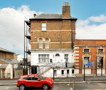 Craven Park Road, NW10, London - Photo 2
