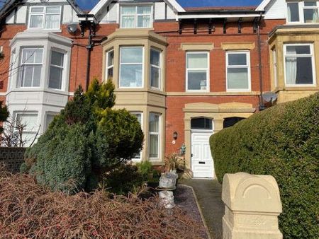 Victoria Road, Lytham St. Annes, FY8 - Photo 4