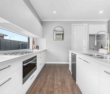 5 Tee Close, Worrigee NSW 2540 - House For Rent | Domain - Photo 4