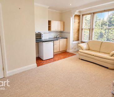 Studio to rent - Photo 1