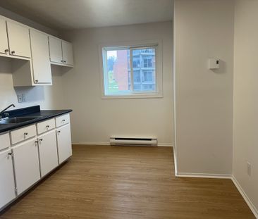 BEAU 3 1/2|INTERNET- ÉLECTRICITÉ- CHAUDE - Photo 1