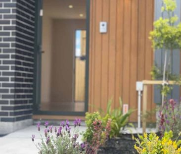 Sunny Two bedroom home in Westgate - Photo 4