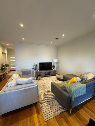Glenroy - Photo 1