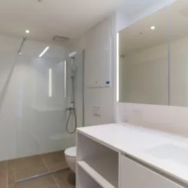 Heizung, Strom, Internet+TV & Fitness inklusive! Serviced Apartment im TABA Tower! - Photo 3