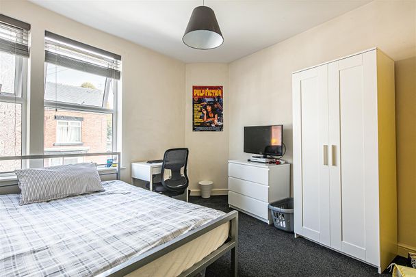 Rent Harefield Road, Off Ecclesall Road, Sheffield £99pw (Per Person) - Photo 1