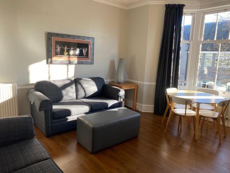 2 bedroom flat to rent - Photo 3