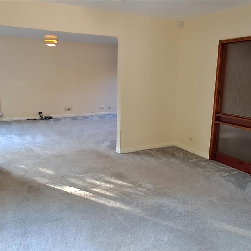 4 bed detached house to rent in Newlands Avenue, Radlett, WD7 - Photo 1