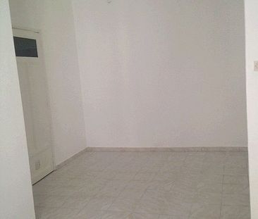 Appartement 1 pièces 23m2 MARSEILLE 7EME 401 euros - Photo 4