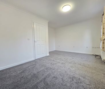 5 Bed Town House - Photo 4