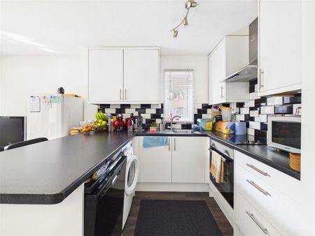 Weavers Close, Isleworth, Middlesex, TW7 - Photo 3