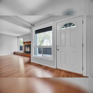 3 Bed 1.5 Bath South Edmonton Townhome with Balcony - Photo 5