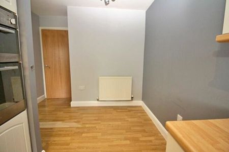 2 Bedroom - Photo 2