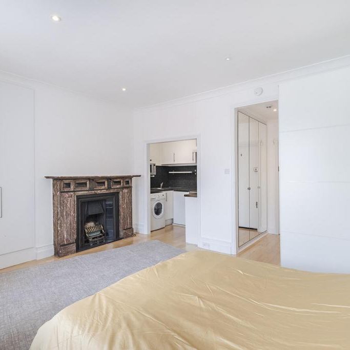 Studio to rent - Photo 1