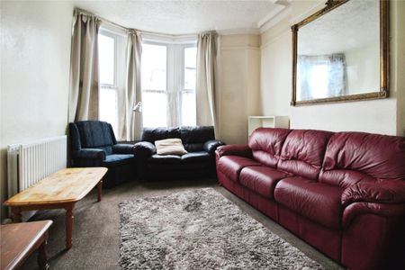 Cromwell Road, - Photo 3