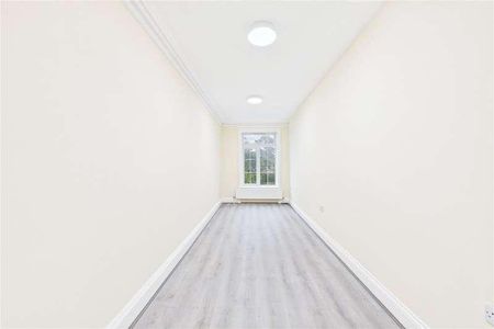 Andover Road, Newbury, Berkshire, RG14 - Photo 2