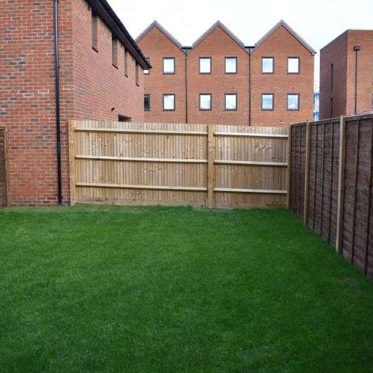 Market Garden Close, Ramsgate, CT12 - Photo 1