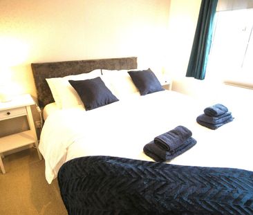 3 Bed Detached House, Rochford Drive, LU2 - Photo 2