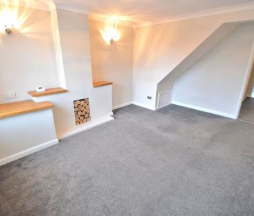 2 bedroom terraced house to rent - Photo 2