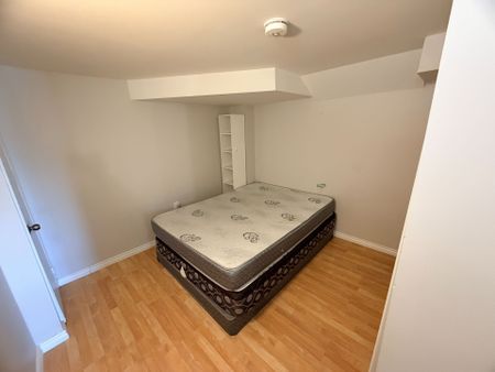 For Lease - 4 Parkins Drive, Ajax, Ontario - Photo 2