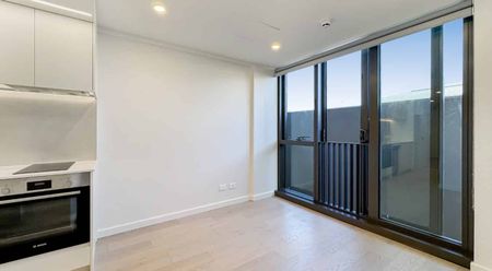 Welcome to apartment 412 in Hyde Lane. - Photo 5