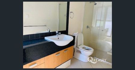 Great Location!! Walking Distance To Shops & Restaurants - Photo 5