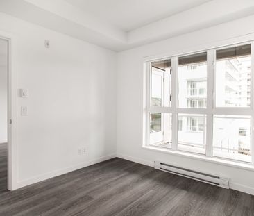 537 Foster Avenue, Coquitlam - Photo 2