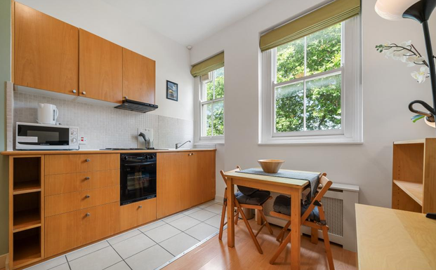 Studio to rent - Photo 1