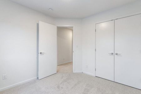 Edmonton Unfurnished townhouse Rental in Britannia Youngstown - Brand-New 3 Bedroom Townhome for Rent in West Edmonton | Modern Living Near WEM - Photo 5