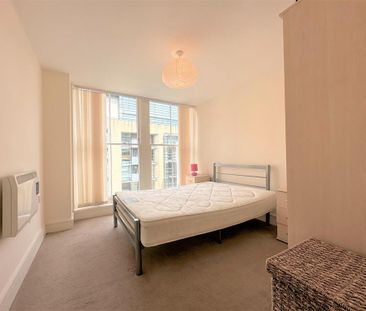 2 bedroom apartment to rent - Photo 6