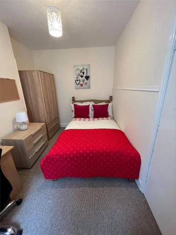 5 bedroom terraced house to rent - Photo 5