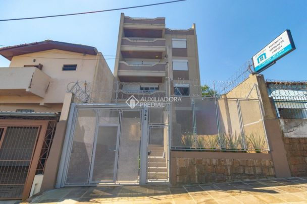 Apartamento com 1 quarto e 75m² para alugar em Medianeira, Porto Alegre. - Photo 1