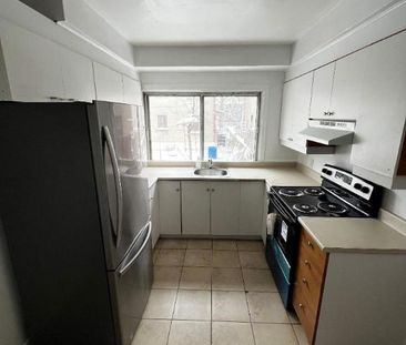 Superbe 4 ½ rénové, situé dans un immeuble tranquille à NDG - Photo 4