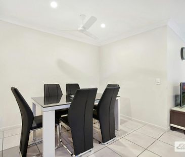 Cozy Home Perfect for a Small Family! - Photo 5