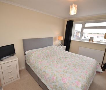 Stewart Close, Heswall - Photo 4