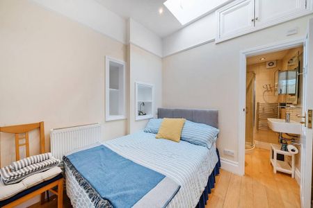 3 bedroom mews to rent - Photo 4
