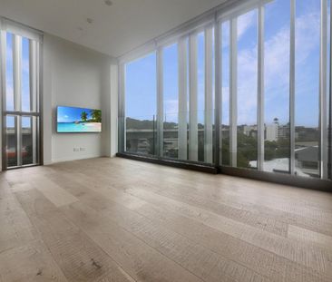 Immaculately presented sunny apartment - Photo 5