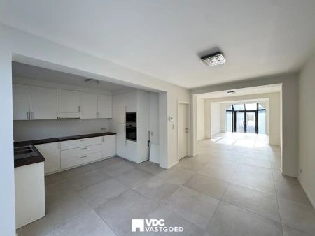 Instapklare gerenoveerde woning met 6 slaapkamers, tuin, terras en 2 parkeerplaatsen - Photo 5