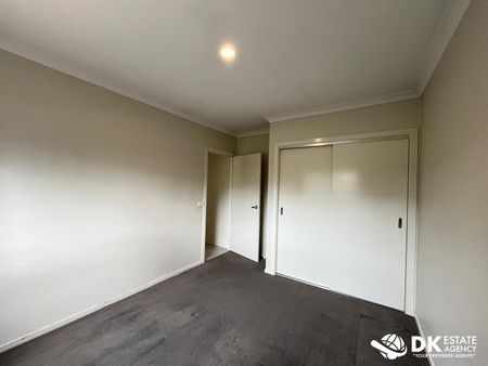 Renovated Comfort, Convenience and Space – 4-Bedroom Gem in Craigieburn - Photo 5