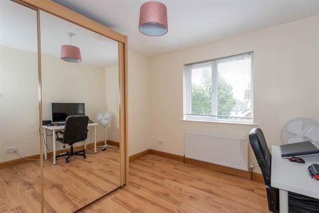 7 Gardenmore, Belfast, BT15 5ET - Photo 2