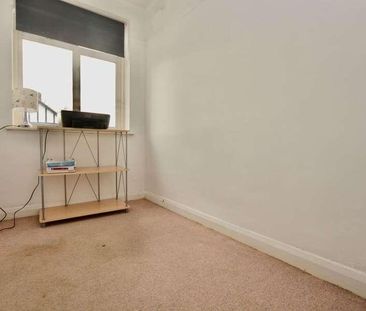 Waverley Avenue, Twickenham, TW2 - Photo 5