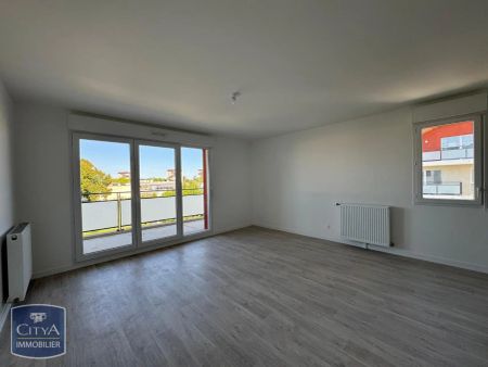 Appartement à louer 3 pièces 62.24m² - Photo 2